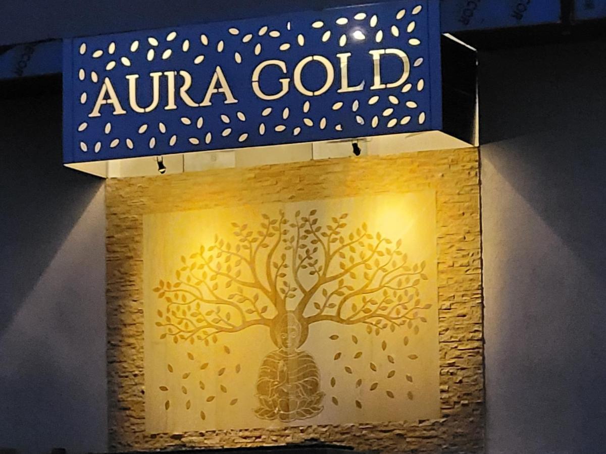 Aura Gold Resort Udaipur Buitenkant foto